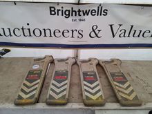 Image of 4x CAT Scanners + 2x Genny Signal Generators