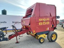 Image of New Holland 658 Round Baler