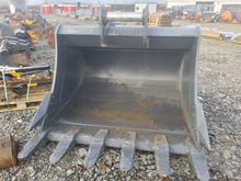 Image of Doosan DX480 80in Width Bulk Bucket - 110mm Pins, 460mm Ears, 590mm Centres