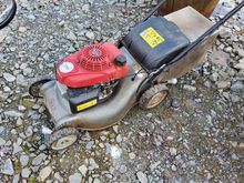 Image of Honda 21 Inch Izzy Pedestrian Mower