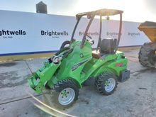 Image of Avant 423 Pivot Steer Loader