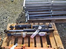 Image of 2x Hydraulic Ram