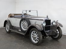 Image of 1928 Vauxhall 20/60 Melton Fastback Tourer