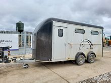 Image of Nancy Cheval Twin Axle 4 Horse Trailer
