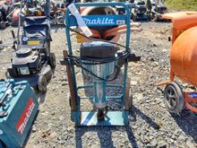 Image of Makita Pecker
