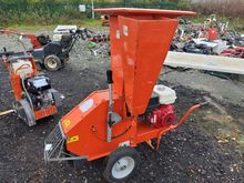Image of Tracmaster Carravaggi Petrol Wood Chipper