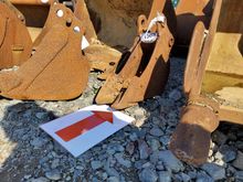 Image of 7" Mini Excavator Bucket 95mm Ears 130mm Centres 30mm Pins