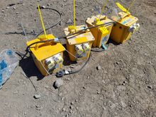 Image of 4x Transformer