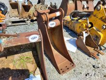 Image of 11" Excavator Bucket 200mm Ears; 310mm Centres; 50mm Pins