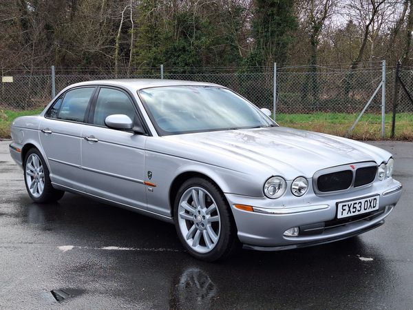 2004 Jaguar XJR