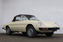 Image of 1977 Alfa Romeo 2000 Spider Veloce