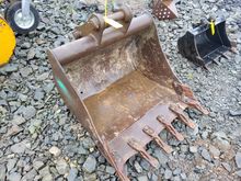 Image of Digger Bucket - 3 foot Wide | 50mm Pins | 175mm Ears | 195mm Centres