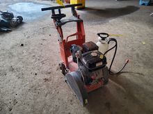 Image of Husqvarna FS400 Floor Saw with Dust Supression Tank