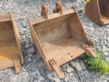 Image of Bucket Bucket  18" Wide 25mm Pin 95mm Ears 95mm Centres