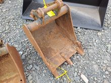 Image of 18" Digging Bucket to fit Hitachi ZX26U | 35mm Pins | 140mm Ears | 185mm Centres