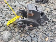 Image of Hitch 30mm Pins, 95mm Ears, 90mm Centres