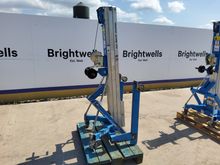 Image of Genie SLA-10 Material Lift