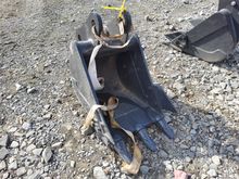 Image of Bucket 19in Wide, 45mm Pins, 145mm Ears, 245mm Centres