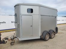 Image of Ifor Williams HB511 Twin Axle Horsebox