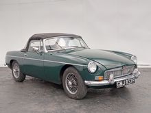 Image of 1967 MGB Roadster