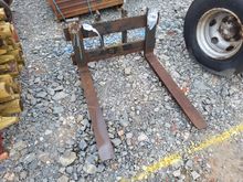 Image of Pallet Tines & Carriage