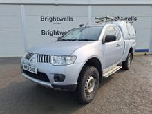 Image of MITSUBISHI L200 4LIFE CLUB CAB DI-D Pick-up