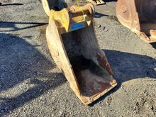 Image of Strickland Bucket Width 2ft | Pins 65mm | Ears 255mm | Centres 380mm