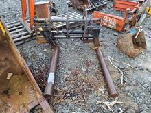 Image of Lawrence Edwards 52in Width Bale Squeezer