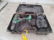 Image of Hitachi Cordless Combi Drill & 2x Batteries