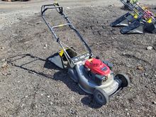 Image of Honda Pedestrian Lawn Mower