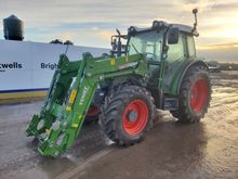 Image of Fendt 211 Vario Tractor