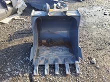 Image of Bucket 800mm Wide, 50mm Pins, 200mm Ears & 300mm Centres