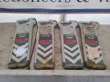 Image of 4x CAT Scanners + 2x Genny Signal Generators