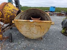 Image of 1,000L Roped Concrete Column Tremi Skip