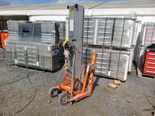 Image of Sumner 2124 Material Lift