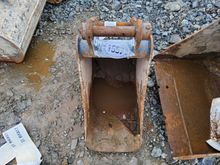 Image of 11 Inch Bucket - 35mm Pins, 140mm Ears, 190mm Centres