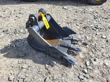 Image of Bucket 14in Wide, 30mm Pins, 95mm Ears, 90mm Centres