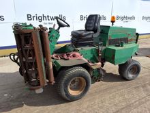 Image of Ransomes Parkway 2250 Ride On Triple Gang Mower
