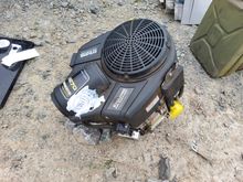 Image of Briggs & Stratton 8270 Commercial Engine
