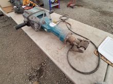 Image of Makita AVT HM1812 Breaker