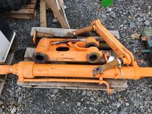 Image of Hydraulic Ram & Tipping Link