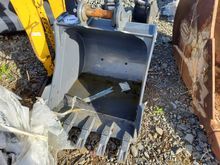 Image of Bucket 800mm Wide, 50mm Pins, 200mm Ears & 305mm Centres