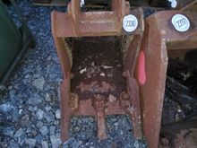 Image of 16" Bucket 30mm Pins 160mm Ears 230mm Centres