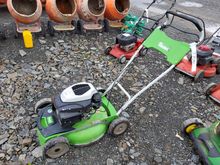 Image of Viking M8 4RTP Mulch Self Propelled Mower