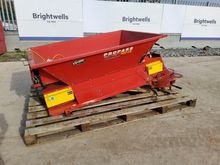 Image of Turfmech Propass 180 CE Top Dresser