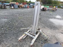 Image of Sumner 2025 Material Lift