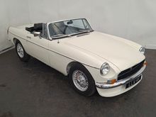 Image of 1972 MGB Roadster