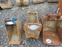 Image of 10" Bucket 45mm Pins 170mm Ears 335mm Centres