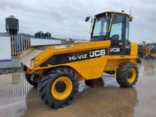 Image of JCB 7FT-1 Hi-Viz 7T Cabbed Straight Tip Dumper