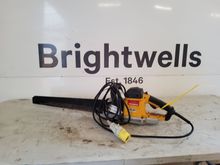 Image of Dewalt Dew397L 425Mm Alligator Saw 110V 5.5Kg